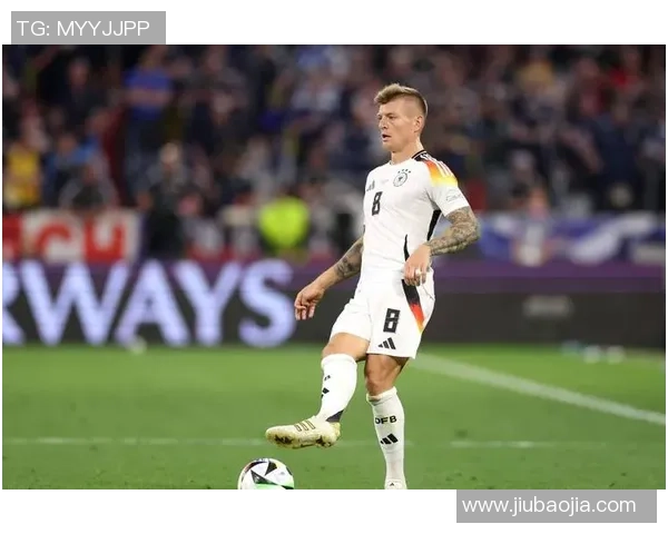 足球明星们偏爱的球鞋款式大揭秘各大品牌鞋履穿搭风格曝光