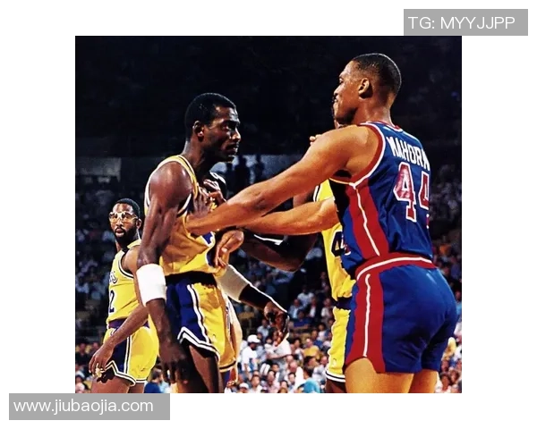 哪些知名足球球星曾因挥霍无度从巨富跌落至最穷境地 哪些知名足球球星曾因挥霍无度从巨富跌落至最穷境地