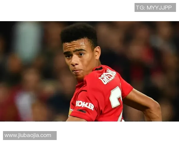 深度解读当代足球巨星成长轨迹与竞技风格全面剖析 深度解读当代足球巨星成长轨迹与竞技风格全面剖析